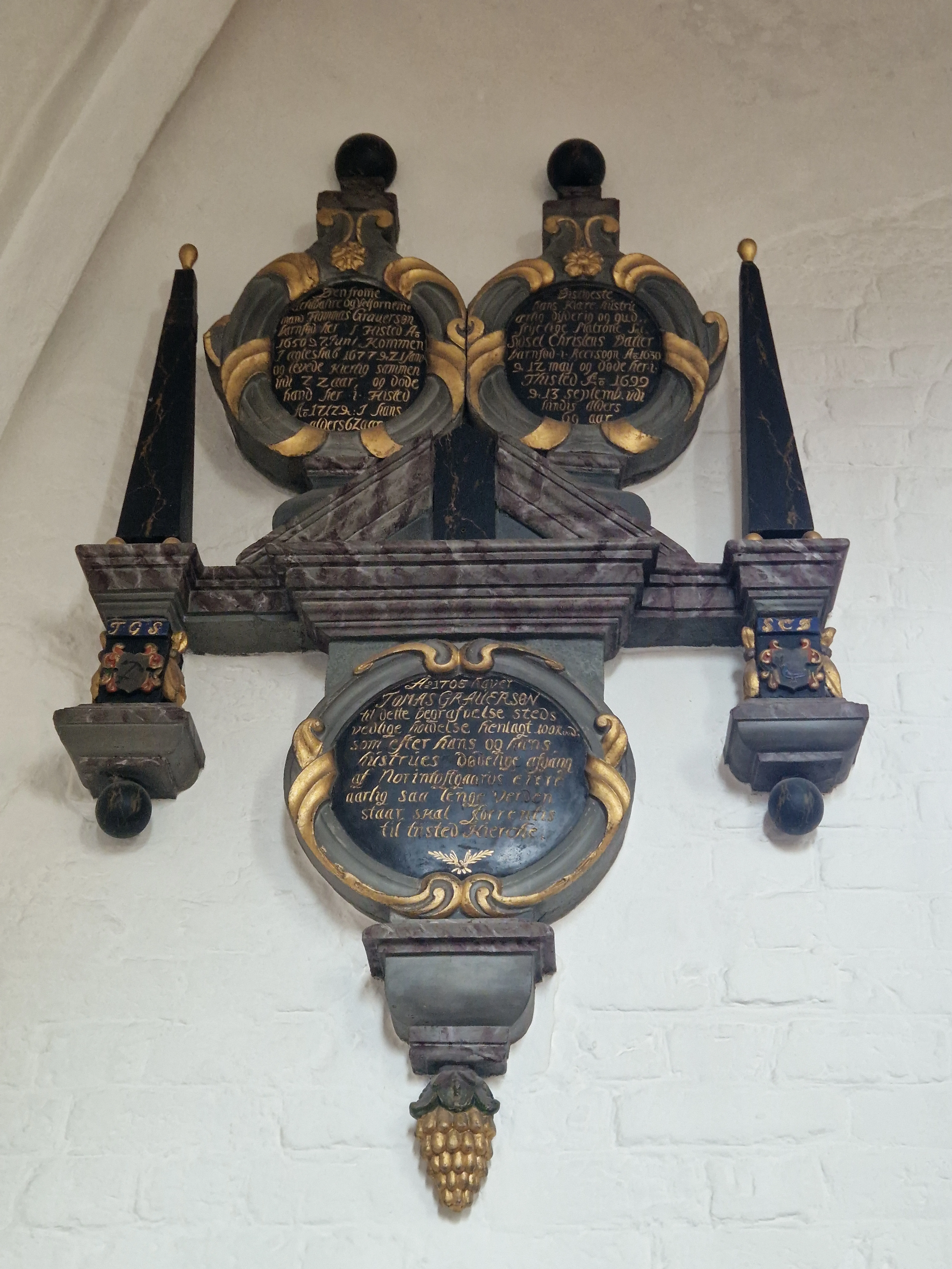 Tavle i sideskibet i Thisted Kirke