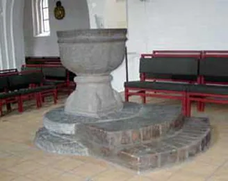 Historiske billede af døbefonten i Thisted Kirke